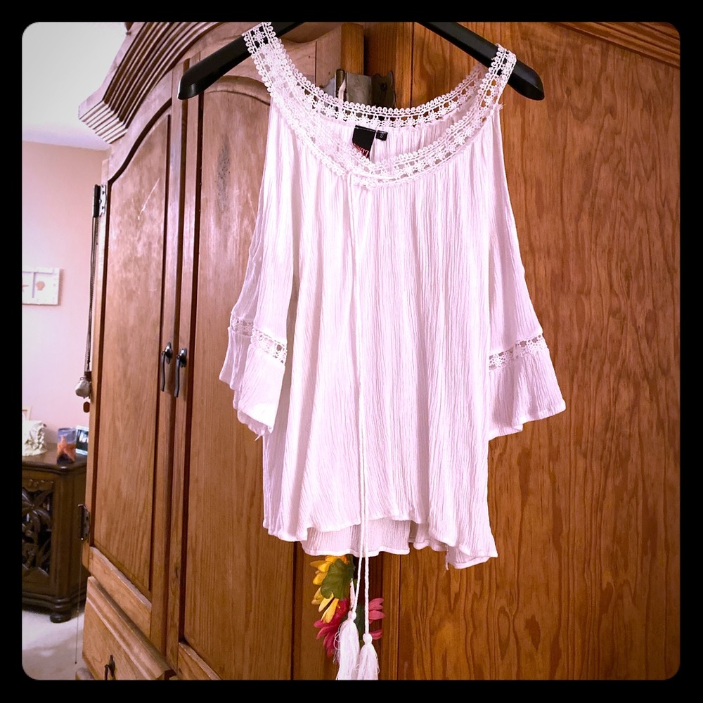 Cold shoulder top
